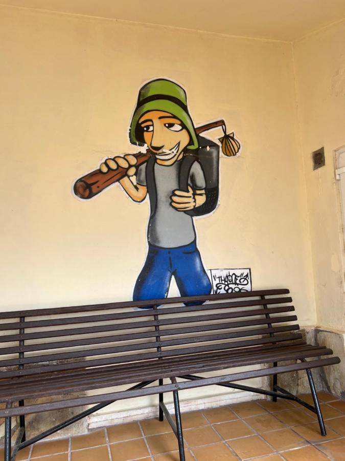 Albergue Municipal Hostel San Martin del Camino Εξωτερικό φωτογραφία