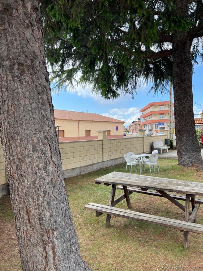 Albergue Municipal Hostel San Martin del Camino Εξωτερικό φωτογραφία